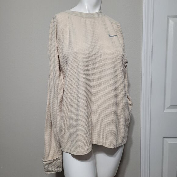 Nike Sweaters - Nike Dri-Fit Large Thermal Top knit soft texture pocket bags hand Next Run